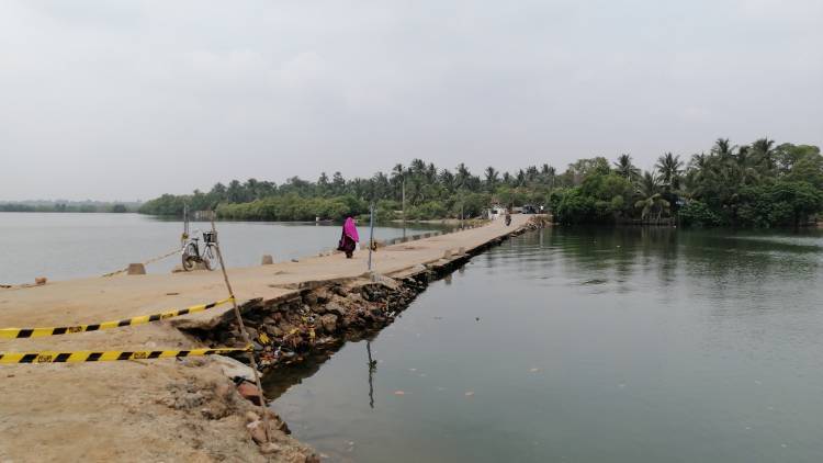 குறிஞ்சாக்கேணி பாலத்தின் புனரமைப்பு பணிகளை ஈ.எல்.எஸ் கன்ஸ்ரக்சனுக்கு வழங்கத் தீர்மானம்